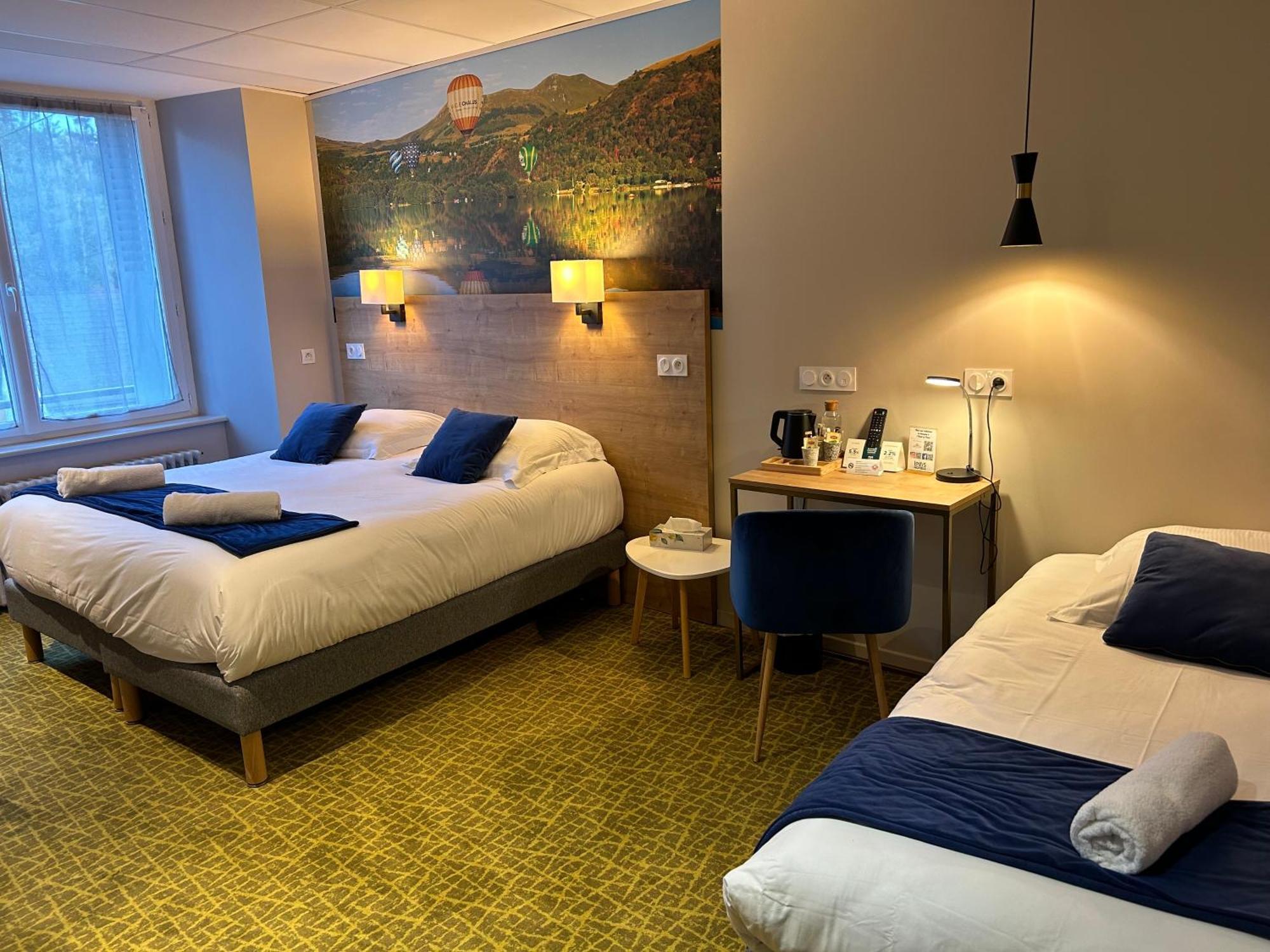 Logis Hotel De Paris Murol Exteriör bild
